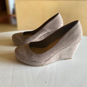 Faux suede wedges